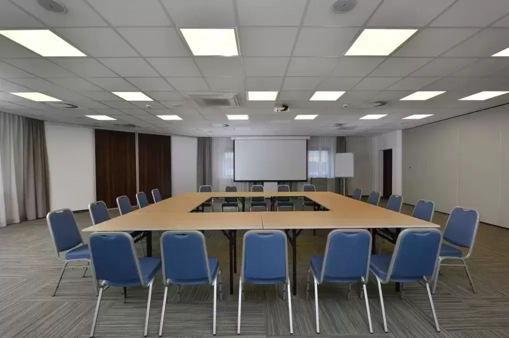 Gdzie w kujawsko-pomorskich stronach można zorganizować wydarzenie na 200 osób?