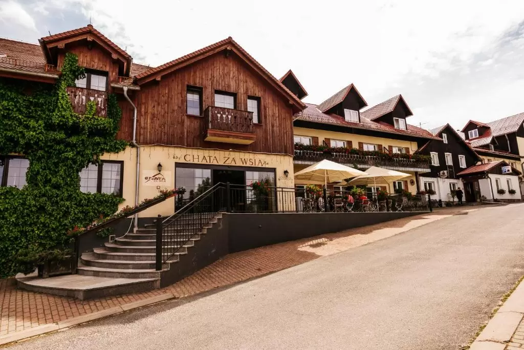 Hotel*** Restauracja Chata za Wsią