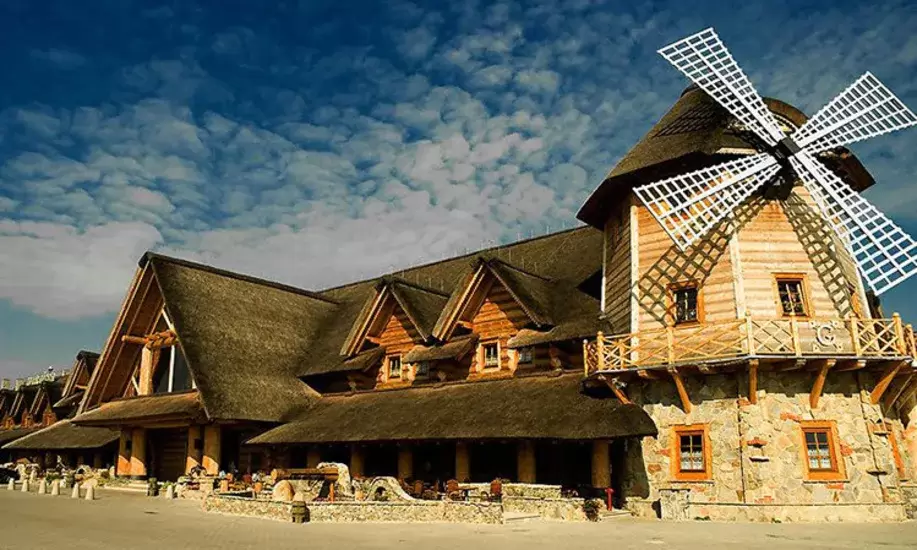 Kompleks gastronomiczno-hotelarski Górski***