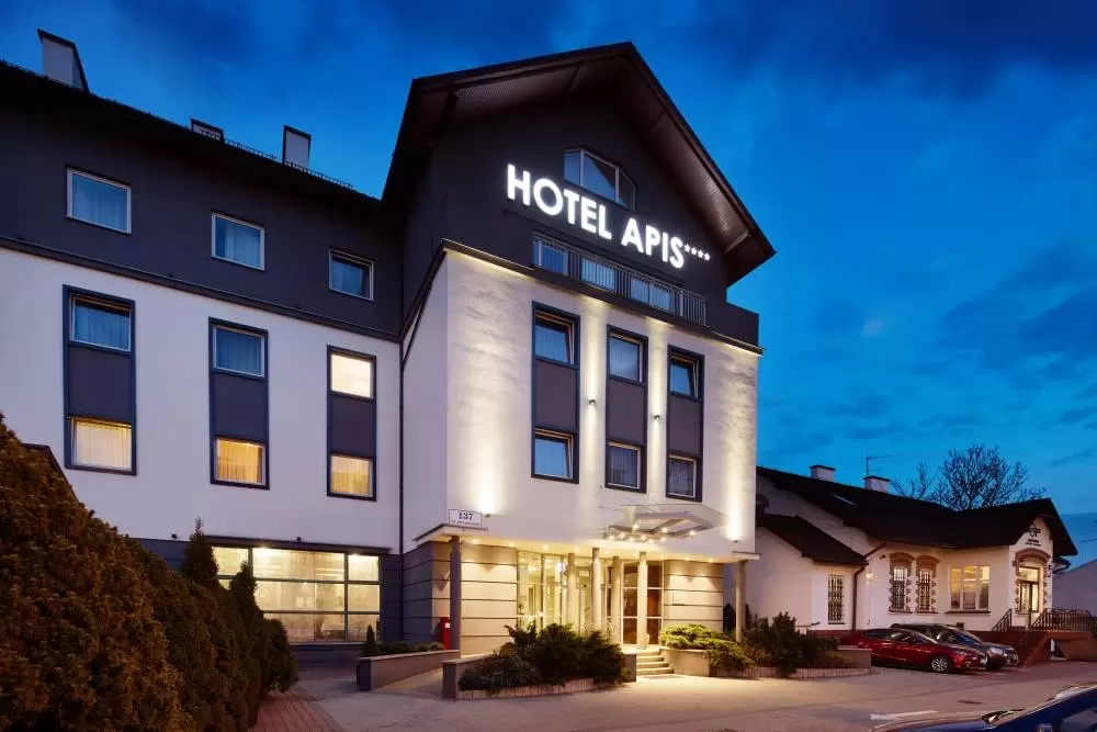 8. Hotel Apis****