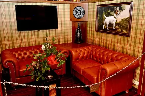 Whisky and Wine Place