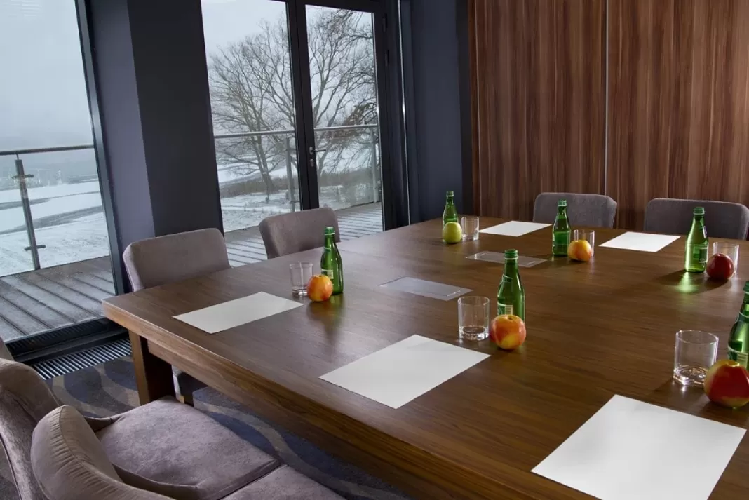 3. Hotel Navigator***